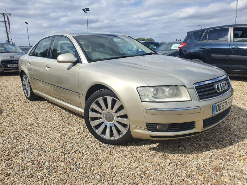 AUDI A8