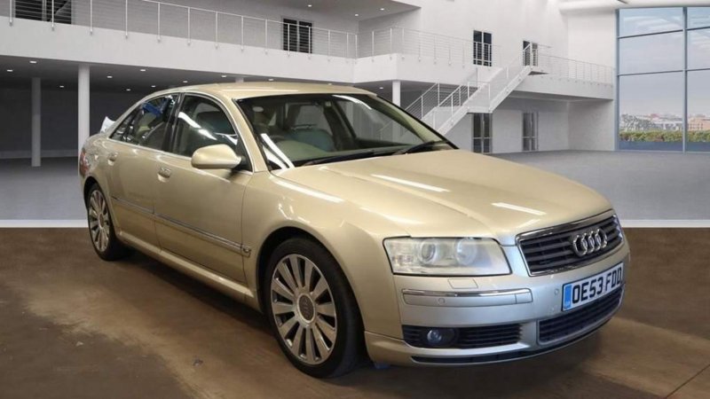 AUDI A8