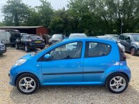 PEUGEOT 107