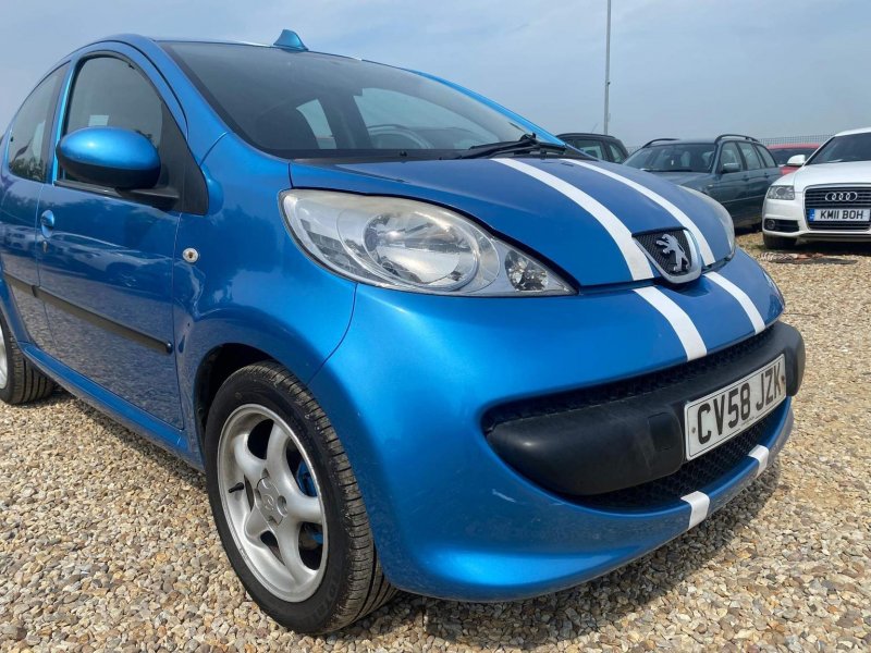 PEUGEOT 107