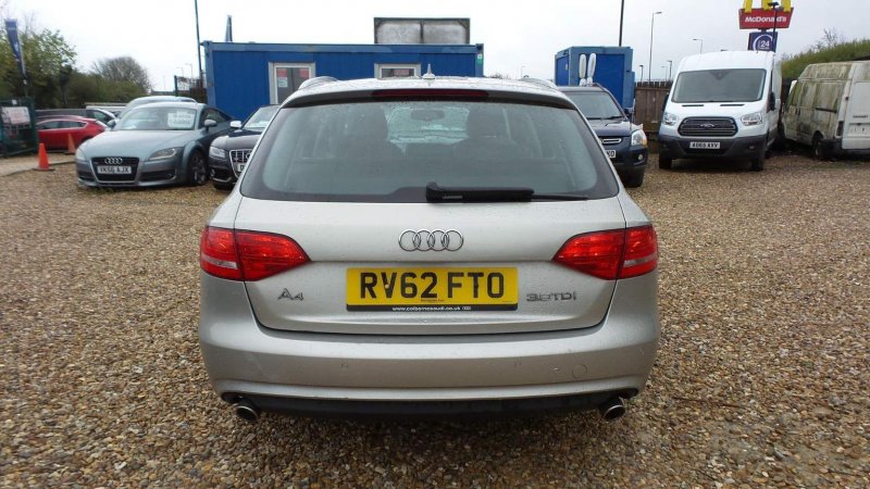 AUDI A4 AVANT