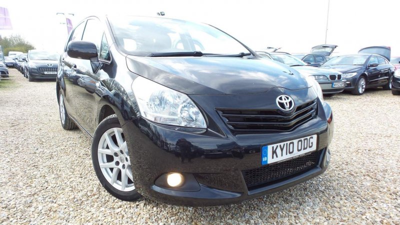 TOYOTA VERSO