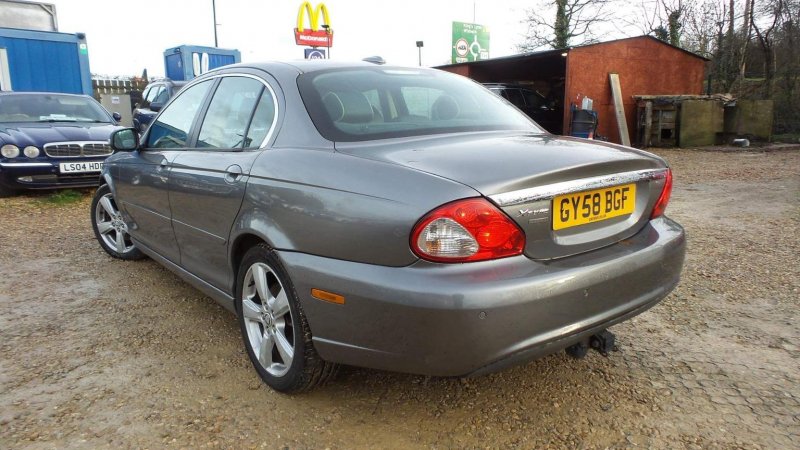 JAGUAR X-TYPE
