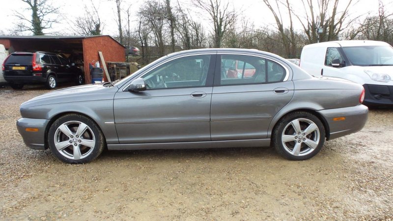 JAGUAR X-TYPE