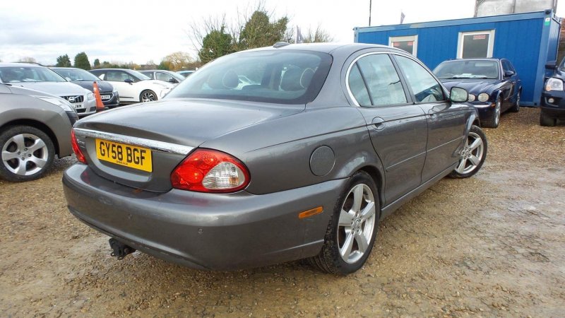 JAGUAR X-TYPE