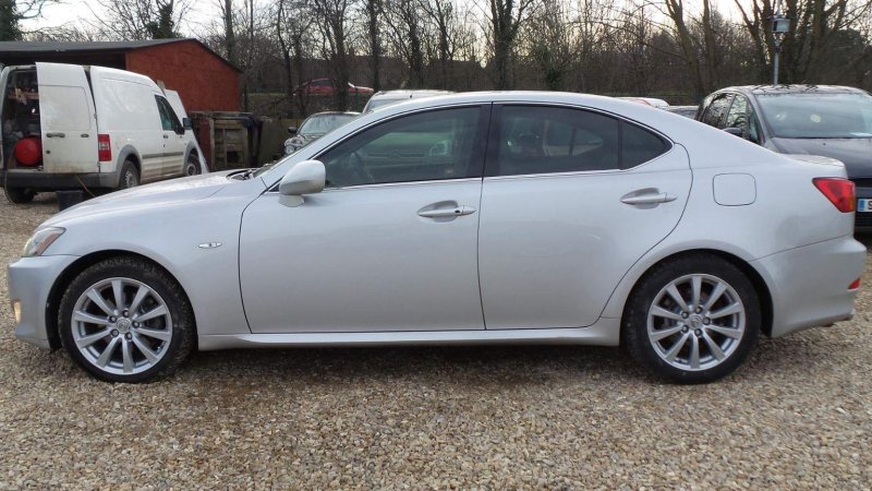 LEXUS IS