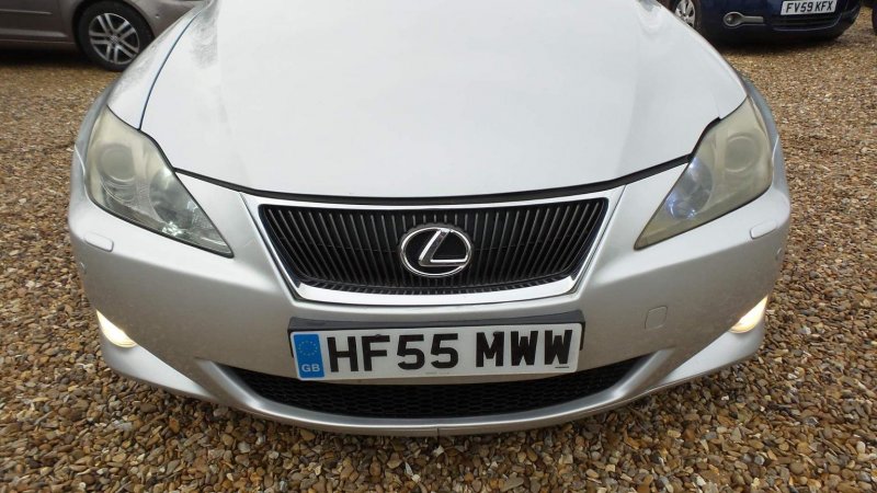 LEXUS IS