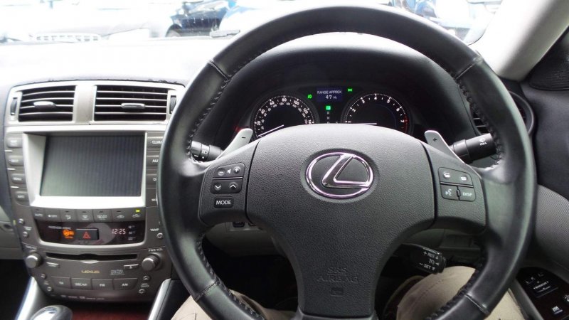 LEXUS IS