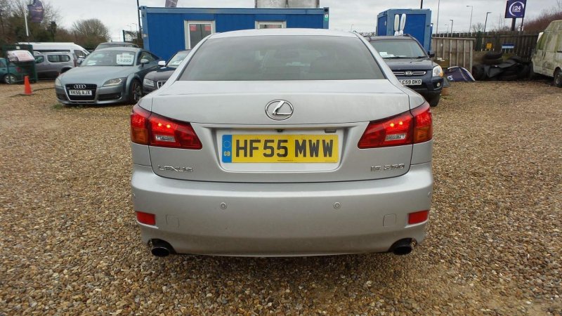LEXUS IS