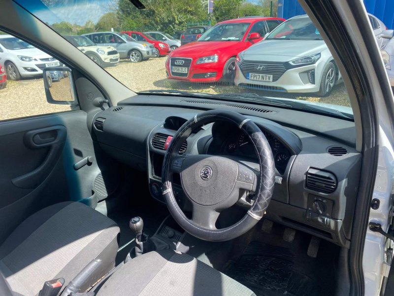 VAUXHALL COMBO