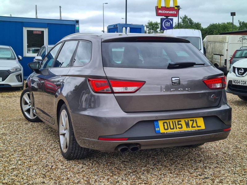 SEAT LEON