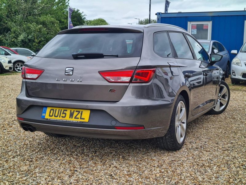 SEAT LEON