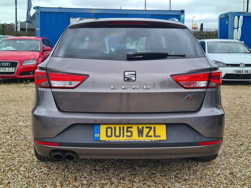 SEAT LEON