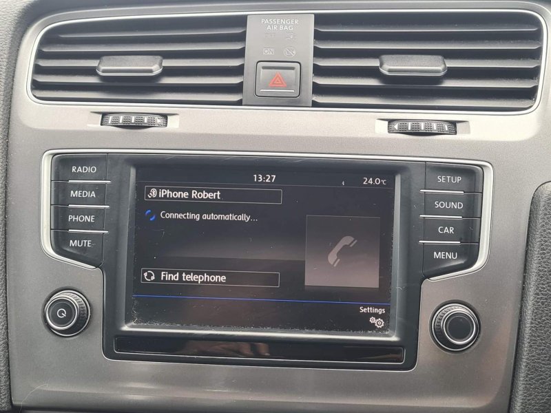 VOLKSWAGEN GOLF