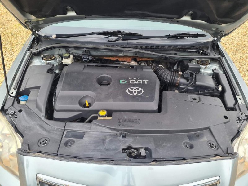 TOYOTA AVENSIS