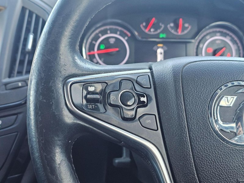 VAUXHALL INSIGNIA
