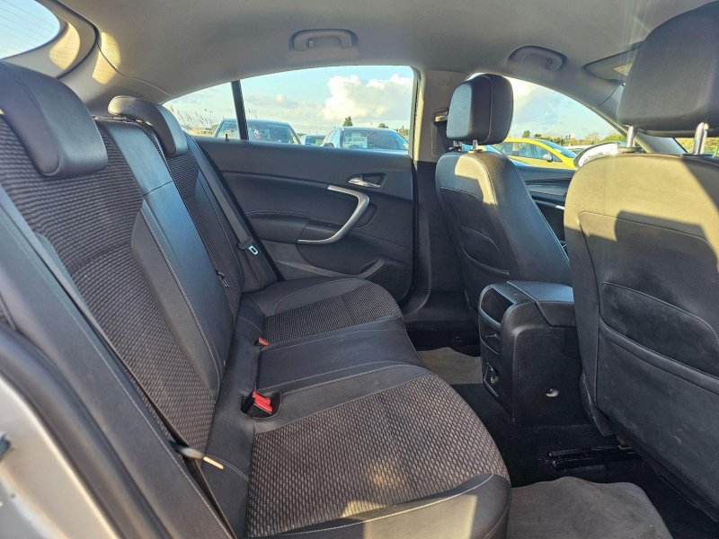 VAUXHALL INSIGNIA