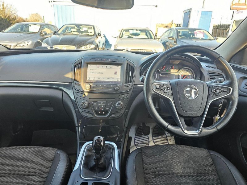 VAUXHALL INSIGNIA