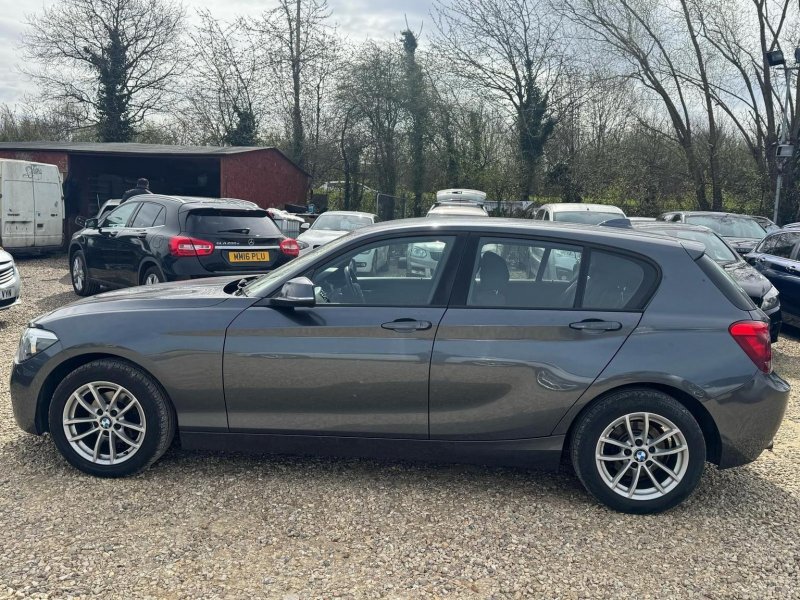 BMW 1 SERIES