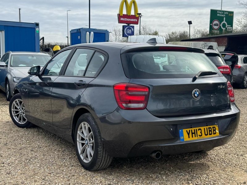 BMW 1 SERIES