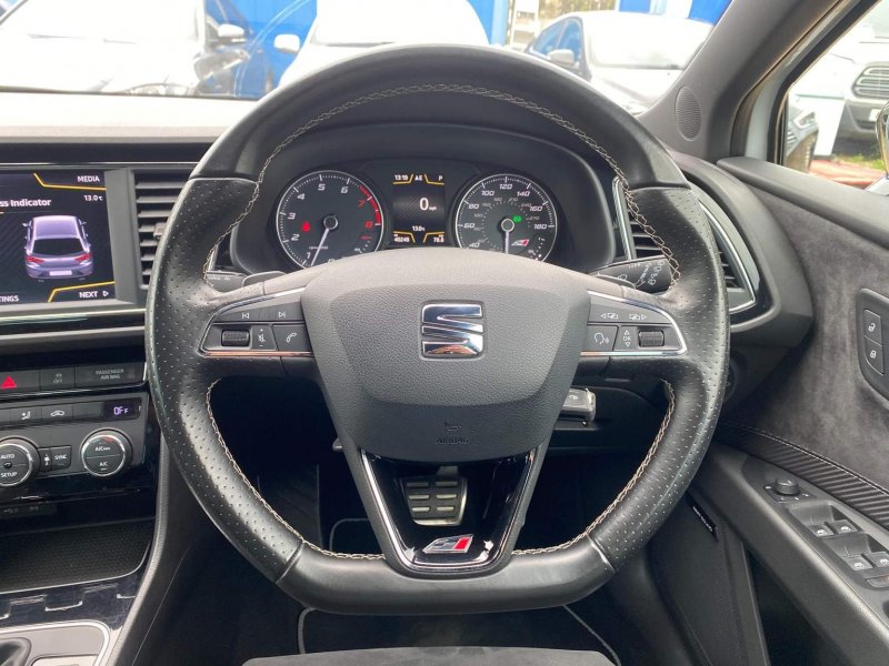 SEAT LEON
