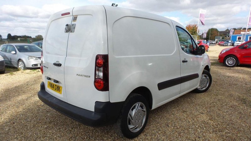 PEUGEOT PARTNER