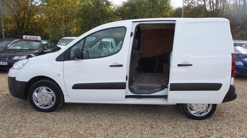 PEUGEOT PARTNER