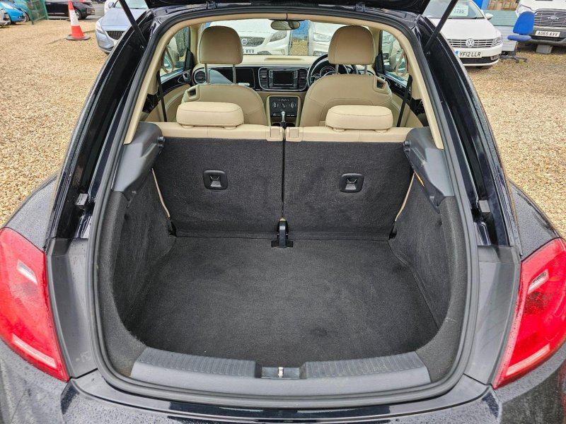 VOLKSWAGEN BEETLE