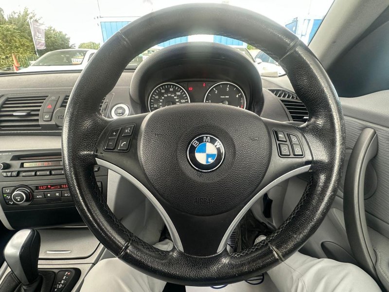 BMW 1 SERIES
